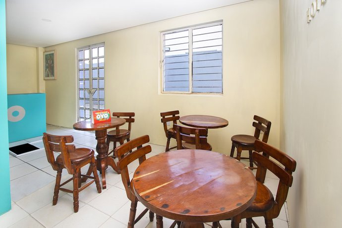 Imagen de los interiores del Hotel OYO San Carlos. Foto 17