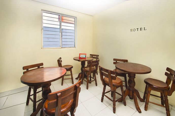 Imagen de los interiores del Hotel OYO San Carlos. Foto 20