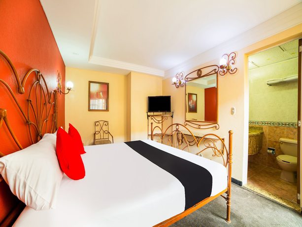 Imagen de la habitación del Hotel OYO Santa María. Foto 3