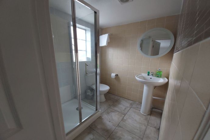 Imagen de la habitación del Hotel OYO Slap Up Lodge, Leyland Waters Cambridge. Foto 6