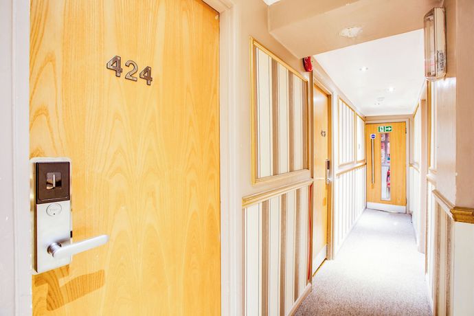 Imagen de los interiores del Hotel OYO Somerset Baker Street London. Foto 18