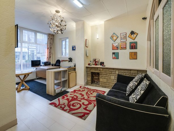 Imagen de los interiores del Hotel OYO St Kildas, Blackpool Central. Foto 16