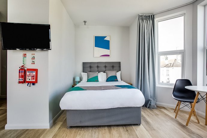 Imagen de la habitación del Hotel OYO Studiotel GY - Modern Apartments. Foto 6