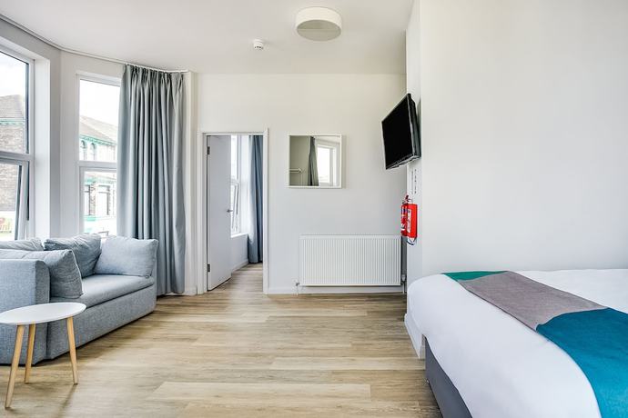 Imagen de la habitación del Hotel OYO Studiotel GY - Modern Apartments. Foto 7