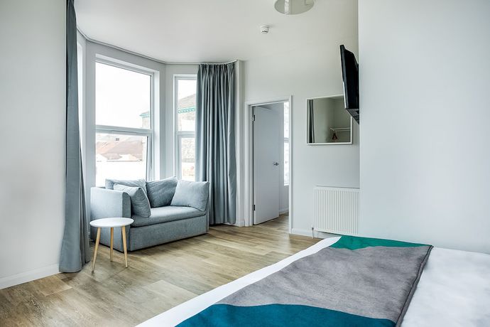 Imagen de la habitación del Hotel OYO Studiotel GY - Modern Apartments. Foto 15