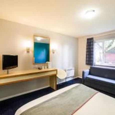 Imagen de la habitación del Hotel OYO Sunrise, A46 N Leicester. Foto 17