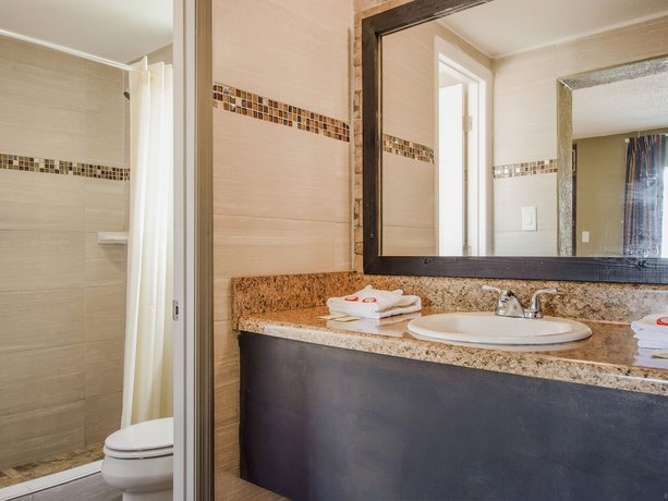 Imagen de la habitación del Hotel OYO Superior Budget Inn Bartow. Foto 16