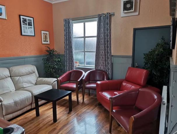 Imagen de los interiores del Hotel OYO Swan Inn, Heathrow Airport. Foto 18