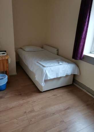 Imagen de la habitación del Hotel OYO Swan Inn, Heathrow Airport. Foto 14