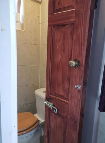 Imagen de la habitación del Hotel OYO Swan Inn, Heathrow Airport. Foto 16