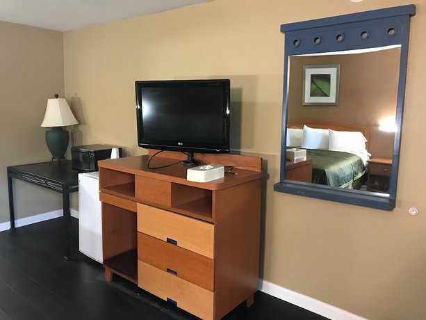 Imagen de la habitación del Hotel OYO Tallahassee Downtown. Foto 9