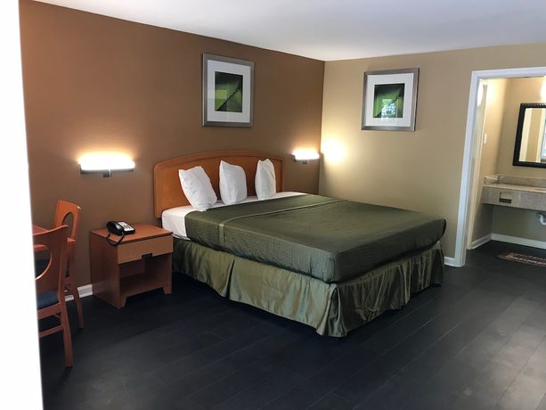 Imagen de la habitación del Hotel OYO Tallahassee Downtown. Foto 15