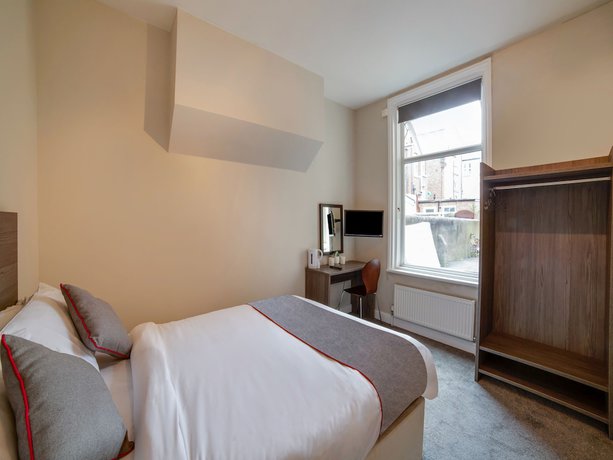 Imagen de la habitación del Hotel OYO Tequila and Dunlin Rooms Southport Central. Foto 9