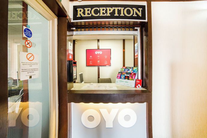 Imagen de los interiores del Hotel OYO The Golden Cheval and Shisha Bar. Foto 20