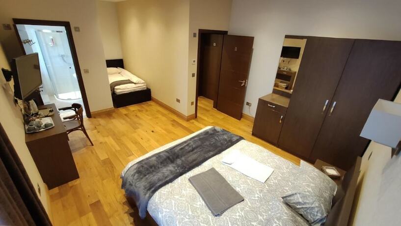 Imagen general del Hotel OYO The Kilburn Arms. Foto 12