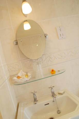 Imagen de la habitación del Hotel OYO The Leven. Foto 21