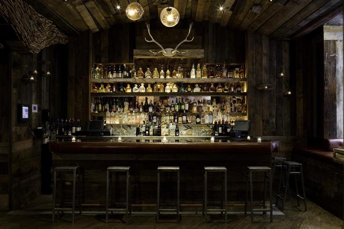 Imagen del bar/restaurante del Hotel OYO Times Square. Foto 2