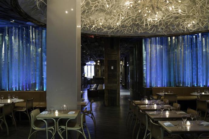 Imagen del bar/restaurante del Hotel OYO Times Square. Foto 3