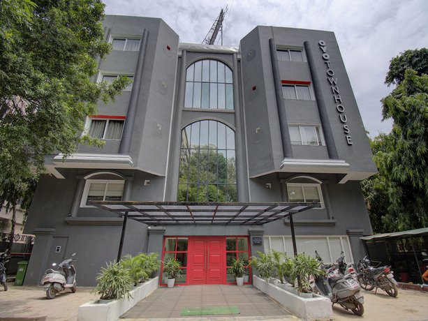 Imagen general del Hotel OYO Townhouse 150 Sahaj Palace. Foto 1