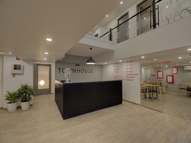 Imagen de los interiores del Hotel OYO Townhouse 150 Sahaj Palace. Foto 16