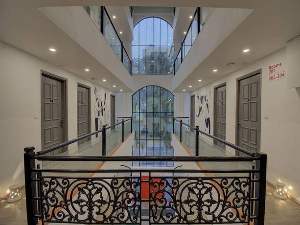 Imagen de los interiores del Hotel OYO Townhouse 150 Sahaj Palace. Foto 17