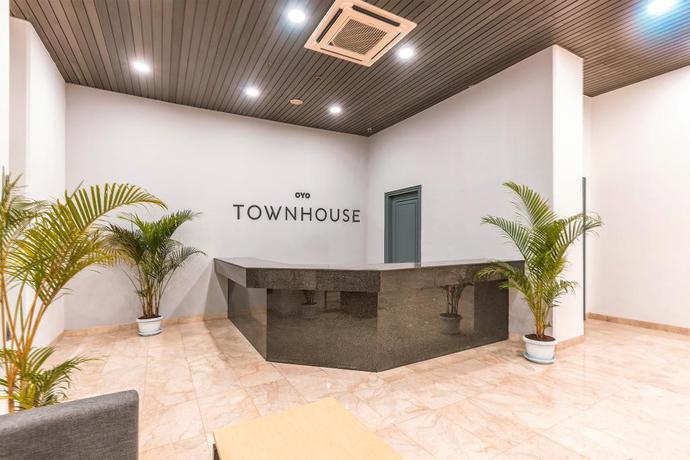 Imagen de los interiores del Hotel OYO Townhouse 2 Hotel Gunung Sahari. Foto 16