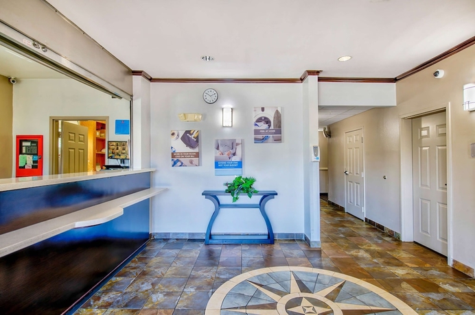 Imagen de los interiores del Hotel OYO Townhouse Beaumont Medical Center Area. Foto 14