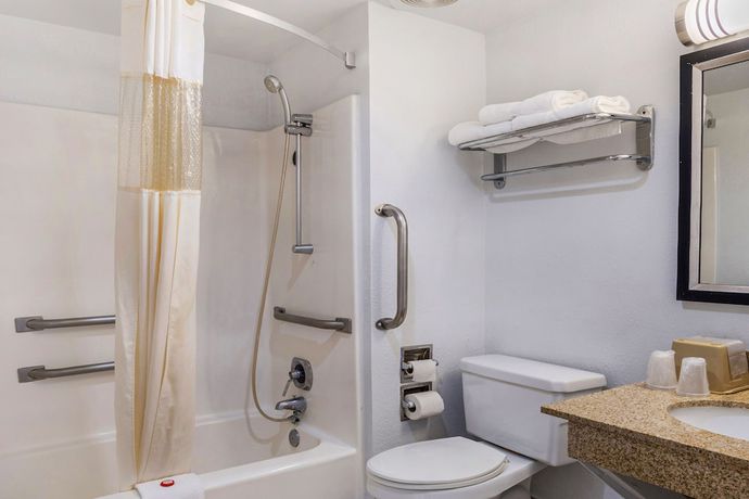 Imagen de la habitación del Hotel OYO Townhouse Dodge City KS. Foto 4