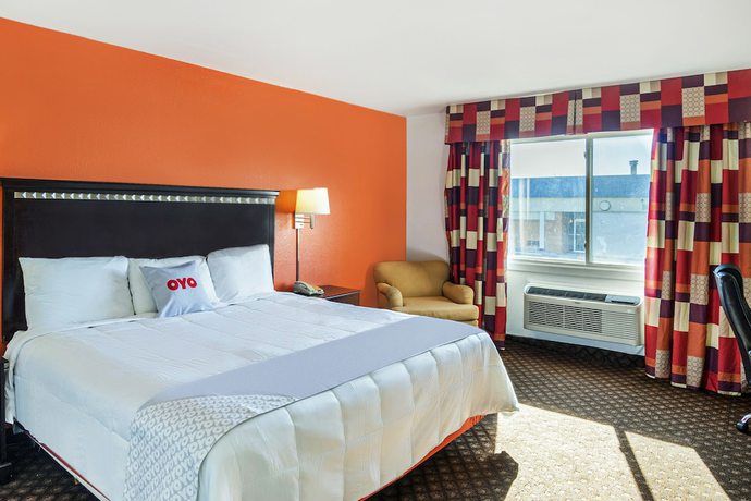 Imagen de la habitación del Hotel OYO Townhouse Dodge City KS. Foto 8