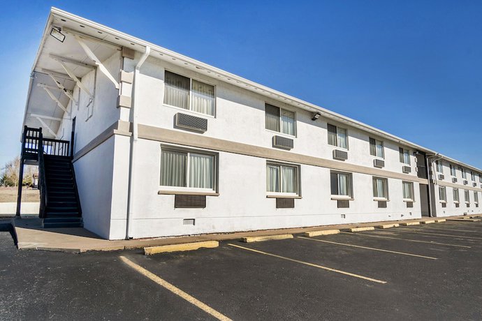 Imagen general del Hotel OYO Townhouse Dodge City KS. Foto 3