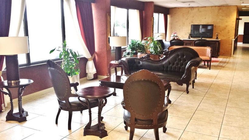 Imagen de los interiores del Hotel OYO Townhouse Houston George Bush Intercontinental. Foto 5