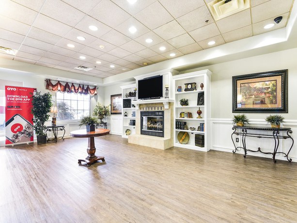Imagen de los interiores del Hotel OYO Townhouse Oklahoma City Airport. Foto 20