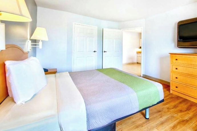Imagen de la habitación del Hotel OYO Townhouse Sulphur, LA Extended Stay. Foto 4