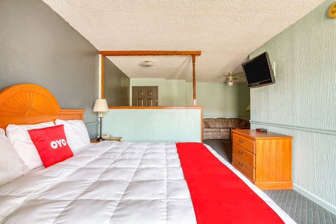 Imagen de la habitación del Hotel OYO Townhouse Tulsa Woodland Hills. Foto 5