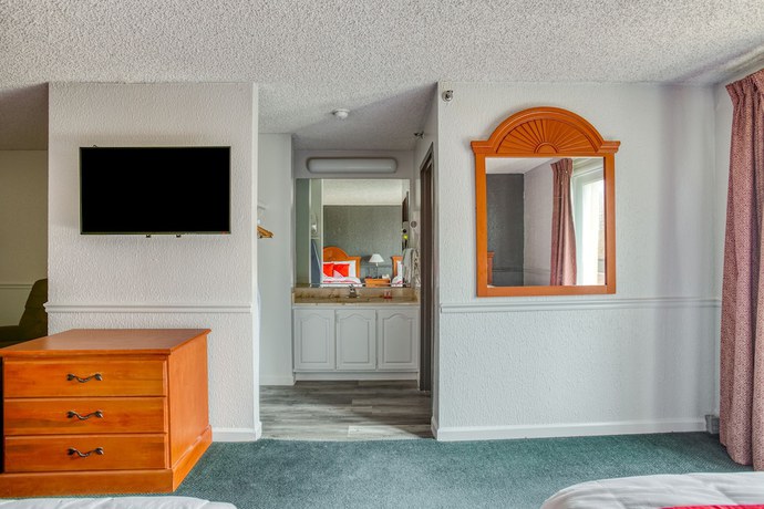 Imagen de la habitación del Hotel OYO Townhouse Tulsa Woodland Hills. Foto 6