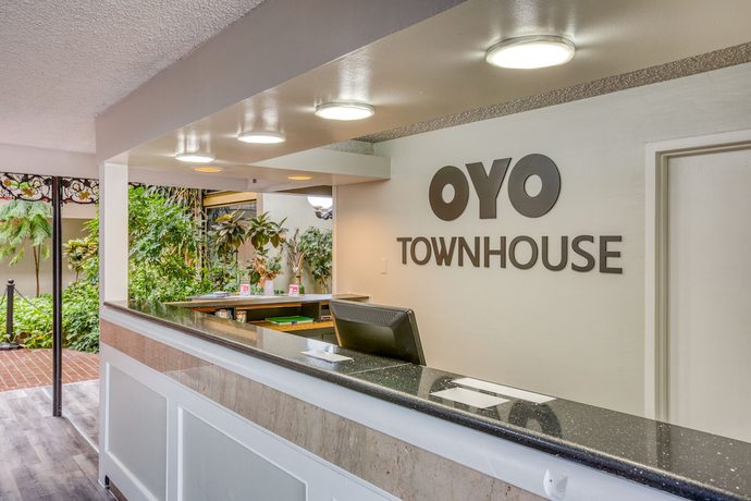 Imagen de los interiores del Hotel OYO Townhouse Tulsa Woodland Hills. Foto 17