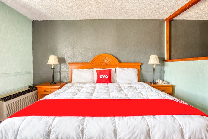 Imagen de la habitación del Hotel OYO Townhouse Tulsa Woodland Hills. Foto 12