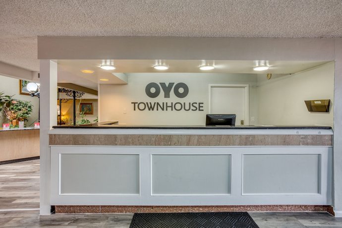 Imagen de los interiores del Hotel OYO Townhouse Tulsa Woodland Hills. Foto 20