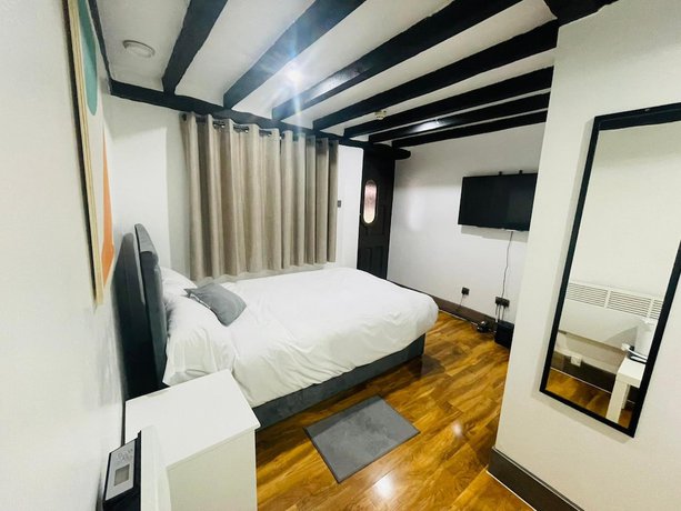 Imagen de la habitación del Hotel OYO Tudor Oaks Lodge Stevenage North. Foto 12