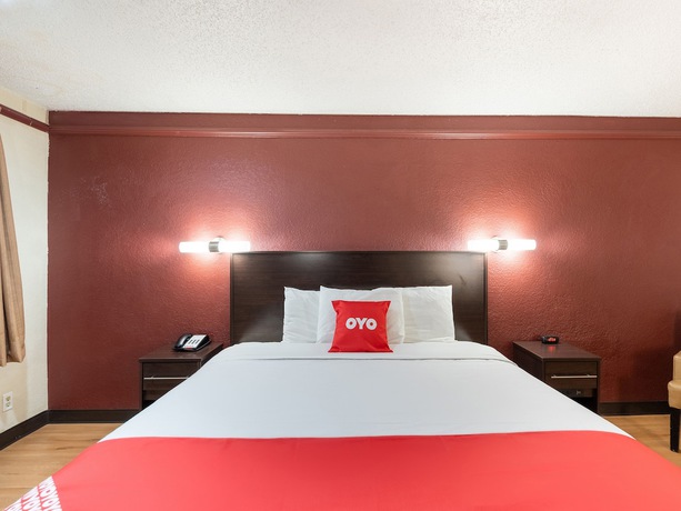 Imagen de la habitación del Hotel OYO Tulsa N Sheridan Rd and Airport. Foto 12