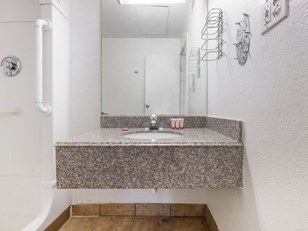 Imagen de la habitación del Hotel OYO Tulsa OK I-44/Route 66. Foto 6