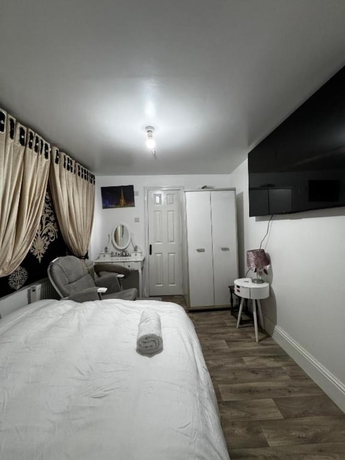 Imagen de la habitación del Hotel OYO Unique Guestroom - Farnworth, Easy Access to Bolton. Foto 2