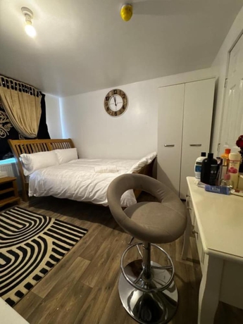 Imagen de la habitación del Hotel OYO Unique Guestroom - Farnworth, Easy Access to Bolton. Foto 5