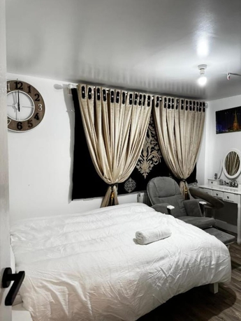 Imagen de la habitación del Hotel OYO Unique Guestroom - Farnworth, Easy Access to Bolton. Foto 10