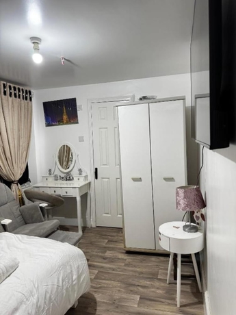 Imagen de la habitación del Hotel OYO Unique Guestroom - Farnworth, Easy Access to Bolton. Foto 11
