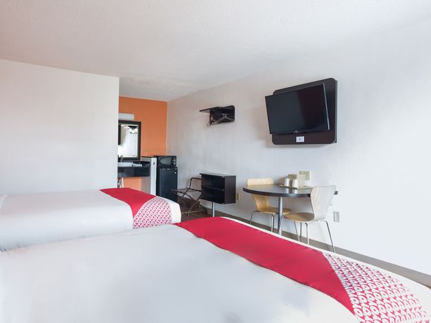 Imagen de la habitación del Hotel OYO Valdosta GA I-75. Foto 9