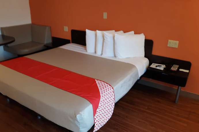 Imagen de la habitación del Hotel OYO Valdosta GA I-75. Foto 11