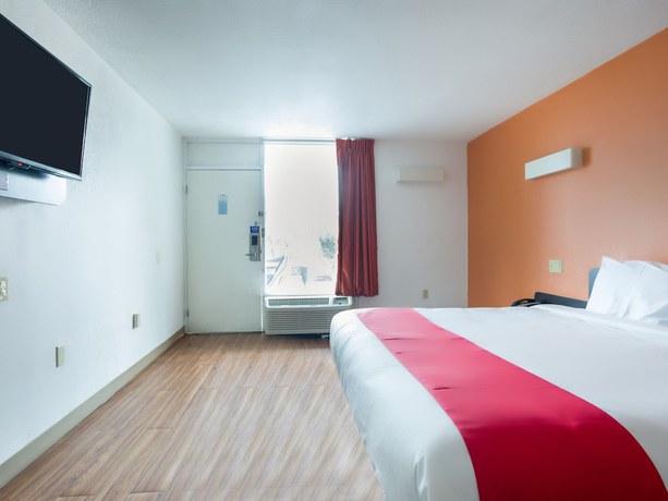 Imagen de la habitación del Hotel OYO Valdosta GA I-75. Foto 14