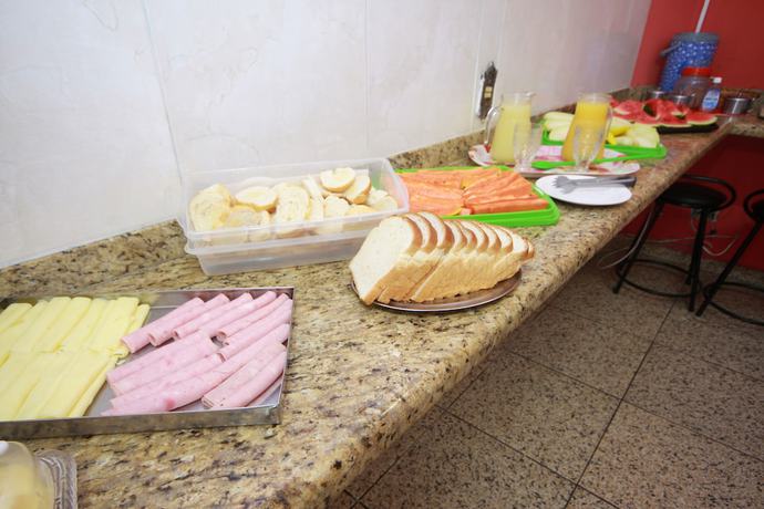 Imagen del bar/restaurante del Hotel OYO Village, S&atilde;o Paulo. Foto 2