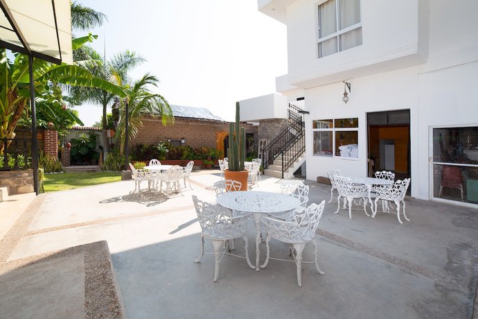 Imagen general del Hotel OYO Villas De San Miguel Media Luna. Foto 1